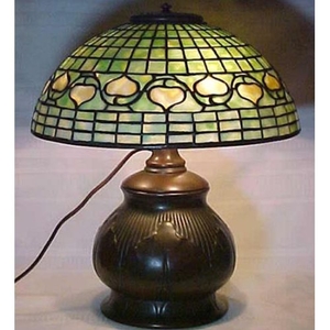 Original Tiffany Acorn W/Tobacco Leaf Table Lamp