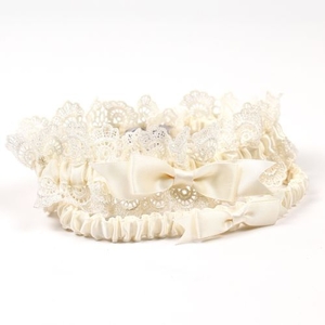 Eleanor Lace Wedding Garter In Ivory